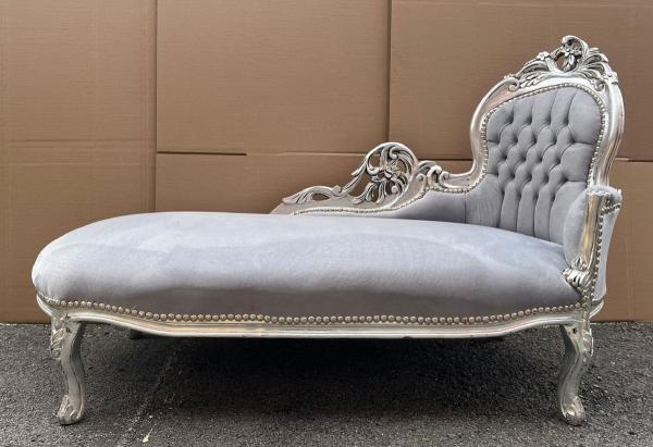 Casa Padrino Barock Chaiselongue Rechte Seite Grau / Silber 155 cm - Barock Möbel