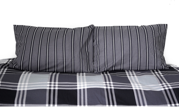 Bettwäsche mit kariertem Muster aus 100% Baumwolle mit Decken- und Kissenbezug 240x220 cm Bild 2