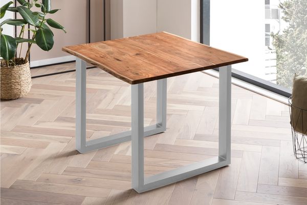 Esstisch Baumkante massiv Akazie nussbaumfarben 90 x 90 silber QUINN 71246137