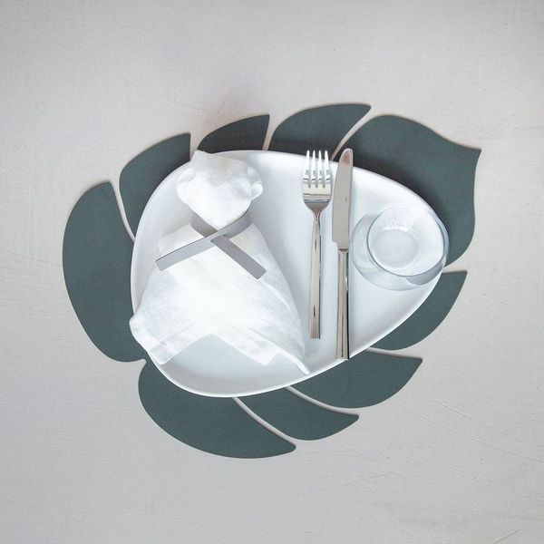 LIND DNA Platzset Tischset Monstera Leaf L 35x42cm Nupo dunkelgrün