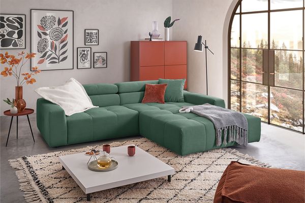 KAWOLA Sofa RENO Ecksofa Feincord grün mit motorischem Sitzvorzug Longchair rechts 68 x 217 x 258 cm