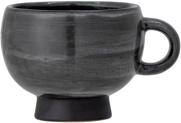 Tasse "Emilo" in grau aus Steingut mit Henkel von Bloomingville