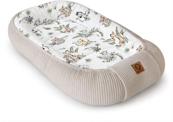 Babynestchen Neugeborene – Nestchen Baby aus Waffel Baumwolle & Baumwollstoff – Babynest für Babybett & Kinderbett – Baby Kokon Tragbar – OEKO-TEX zertifiziert – Zubehör für Babybett - Safari und Sand