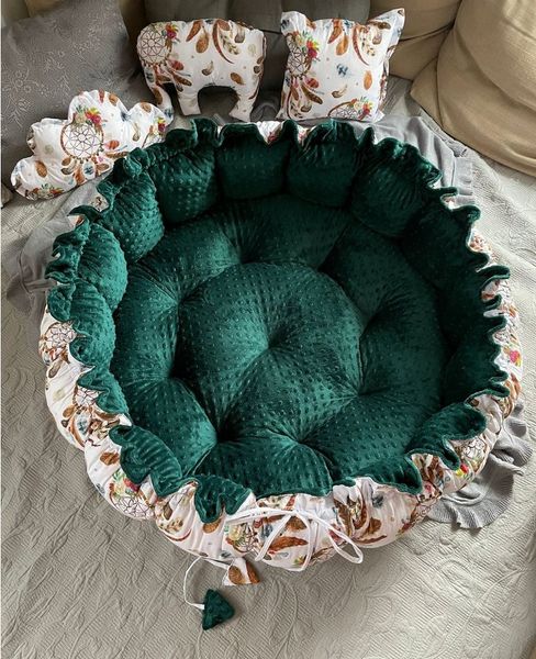 Loolay Bettnestchen XXXL ENGELSNEST Babykokon + 3x Kissen MINKY/ Baumwolle Babynestchen, (als Nestchen Ø90cm, als Krabbeldecke Ø155cm, BABYNEST Spielmatte Reisebett Kissen Spielunterlage), LOOLAY® - 100% Europäische Stoffe und Kleinserien-Nähen!