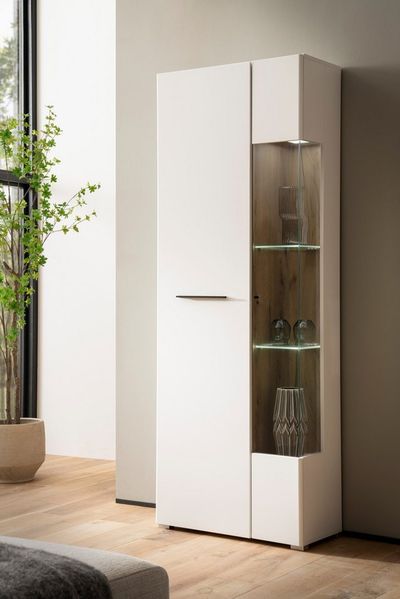 INOSIGN Vitrine Salerno Hochschrank, Glasvitrine, Weiß mit Eiche Evoke Dekor, modern. Metallgriffe, ausreichend Stauraum, vielseitig einsetzbar, 72 cm breit