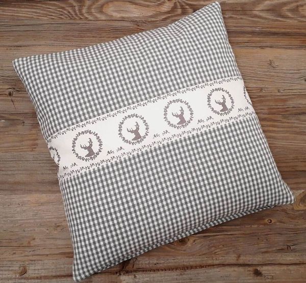 matches21 HOME & HOBBY Kissenbezüge Kissen-Bezug 40x40 cm Landhaus-Stil Hirsch grau weiß Baumwolle, (1 Stück), Wohnzimmer Kissen-Hülle als Deko-Kissen Zier-Kissen Sofa-Kissen