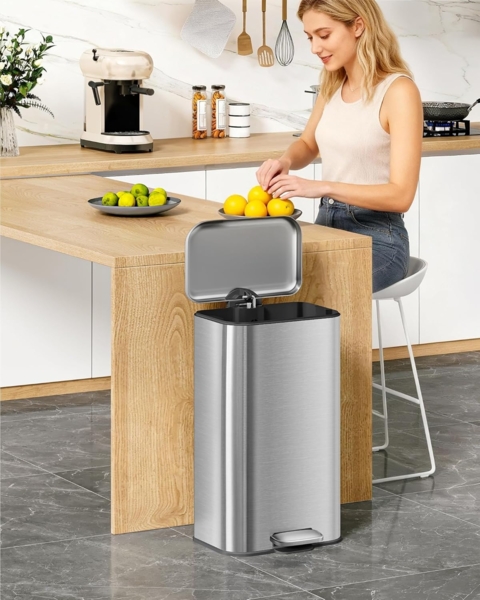 Mülleimer Küche, 30 Liter Abfalleimer mit Tretpedal, Tretmülleimer mit Softclose-Deckel und Inneneimer, Küchenmülleimer mit 15 Müllbeuteln, Stahl, Silber