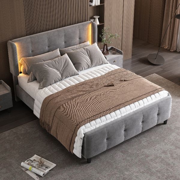 Novelux Polsterbett 140x200 mit LED, verstellbarem Kopfteil – Samt Grau, Doppelbett mit Lattenrost, gesteppte Kopf- und Fußteil, 210 x 148 x 101,5 cm