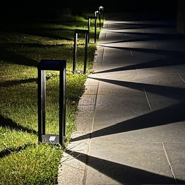 Home4Living LED Solarleuchte Solar-Leuchte Solarlampe schwarz LED IP44 indirektes Licht, Dämmerungssensor, inkl. LED, Dekorativ