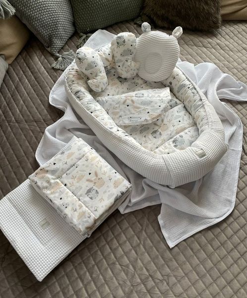 Loolay Bettnestchen Weiß WAFFELPIQUE/ HASE Beige Babynest Babyaustattung Neugeborene SETS, (Reisebett Unterlage Nestchen SOLO/ o. in Premium Geschenk SETS, 5-tlg, 4 Jahreszeiten ATMUNGSAKTIVER WAFFELSTOFF), LOOLAY® - 100% Europäische Stoffe und Kleinse...
