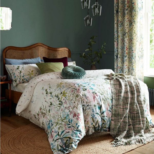 LAURA ASHLEY Wendebettwäsche Point of Fields, aus Baumwoll-Satin, Satin, 3 teilig, mit floralem Muster, inkl 2 Kissenbezüge