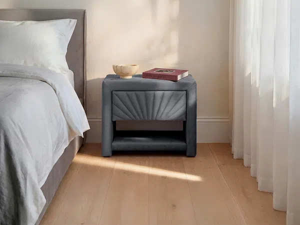 Vente-unique - ULAMI Bedside table Samt Grau - B 35 cm x H 41 cm x L 50 cm