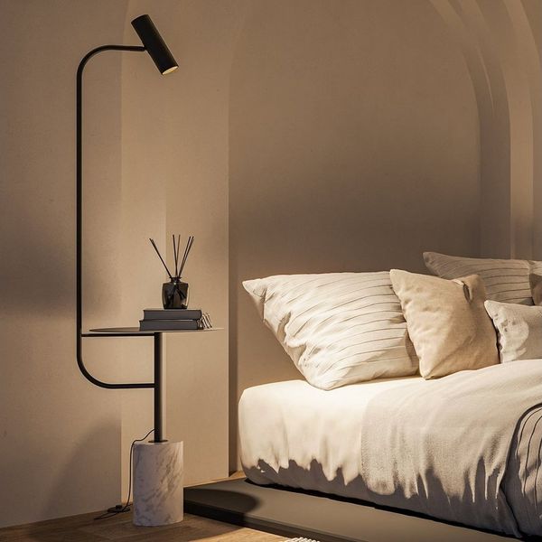 Neona Stehlampe ARTEMIS Schwarz, Bewegliches Leuchtelement, GU10 6W, Warmweiß