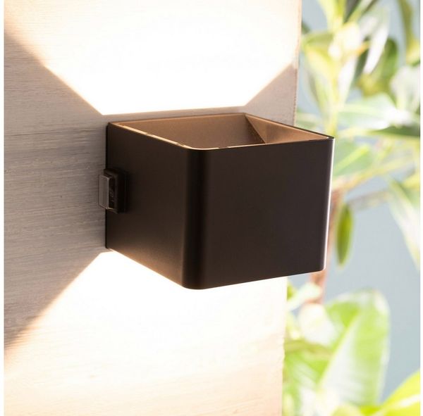 OTTO home LED Außen-Wandleuchte Phillipp - Akkuleuchte inkl. Magnetplatte, Abschaltautomatik, Bewegungsmelder, Ein-/Ausschalter, Tageslichtsensor, USB-Ladefunktion, getrennt schaltbar, LED fest integriert, Warmweiß, Akku, 4 W, 300 lm, 3000 K, USB, schw...