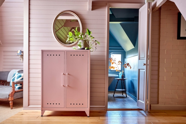 Bisley Fern Mini Ablageschrank, rechtsseitig öffnend, mit einem festen Fachboden, aus hochwertigem, nachhaltigem Stahl hergestellt, 16 mm große Design Lüftungslöcher auf allen Türen, moderner und industrieller Flair, mit integrierten Füßen, H 725 x B 3... Bild 5