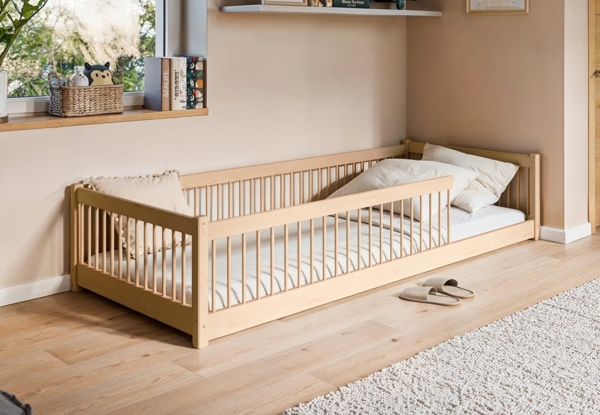Kids Collective Kinderbett Bodenbett Bett mit Rausfallschutz & Lattenrost Montessori Bett Kinder, Jugendbett Einzelbett optional mit Matratze, natur Design 90 x 200 cm