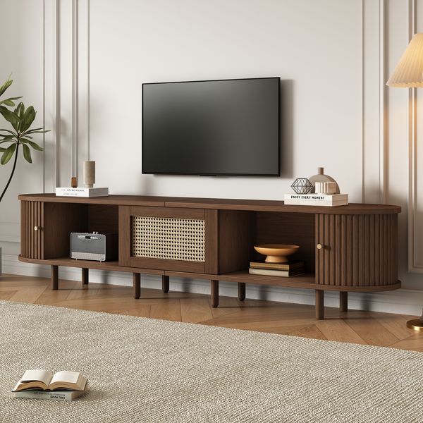 TV-Schrank 180x40x40 cm in dunkler Walnussoptik mit Rattan-Dekor, Schiebetüren und verstellbaren Füßen