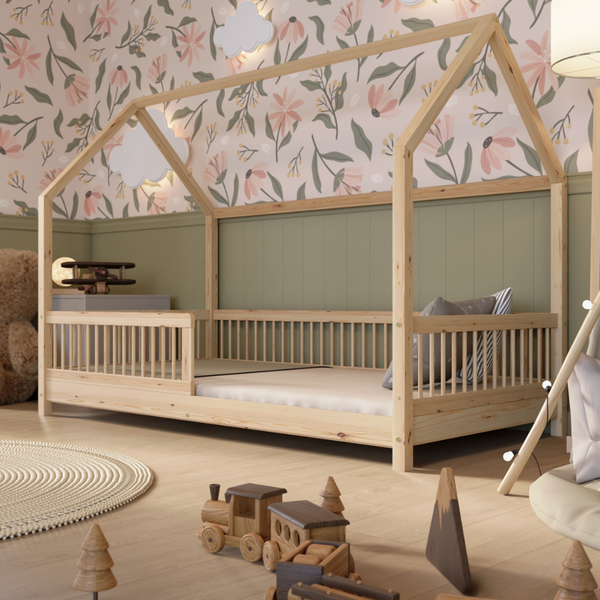 Crazy Pine 'Crazy Polly' Hausbett mit Rausfallschutz, Holz natur, 80x160 cm