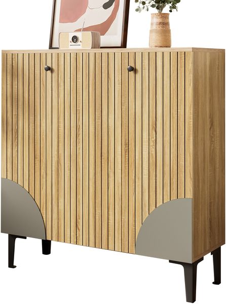 Moderner Schuhschrank 90x32x94 cm in Holzoptik mit drei Türen, Stauraum und Ablage – heller Flurschrank mit schwarzem Gestell, vertikaler Struktur & grauer Dekoration