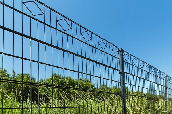HOME DELUXE Doppelstabmattenzaun Schmuckzaun Raute inkl. Eckpfosten Anthrazit/Grün MORATA - 200 cm x 10m 2x Eckpfosten
