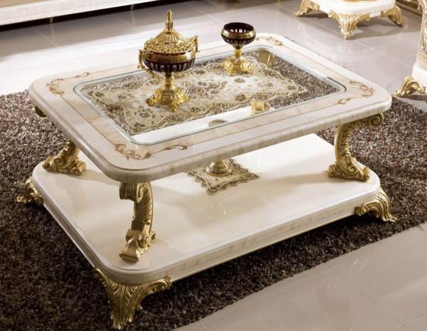 Casa Padrino Luxus Barock Couchtisch mit Glasplatte Weiß / Beige / Gold - Prunkvoller Massivholz Wohnzimmertisch im Barockstil - Barock Wohnzimmer Möbel - Edel & Prunkvoll