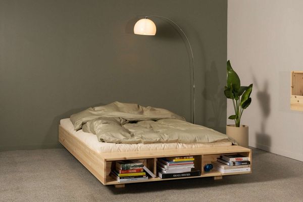 Karup Design Stauraumbett Merge Bed Bettgestell m. integrierter Bank m. Stauraum, mehrere Größen, inkl. Lattenrost, excl. Matratze, FSC®-zertifiziertes Massivholz
