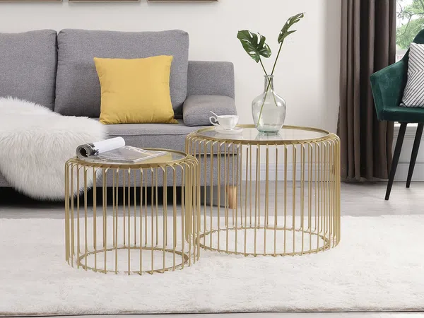Vente-unique - FERIDA Couchtisch GlasMetall Goldfarben - B 68 cm x H 49 cm x L 68 cm