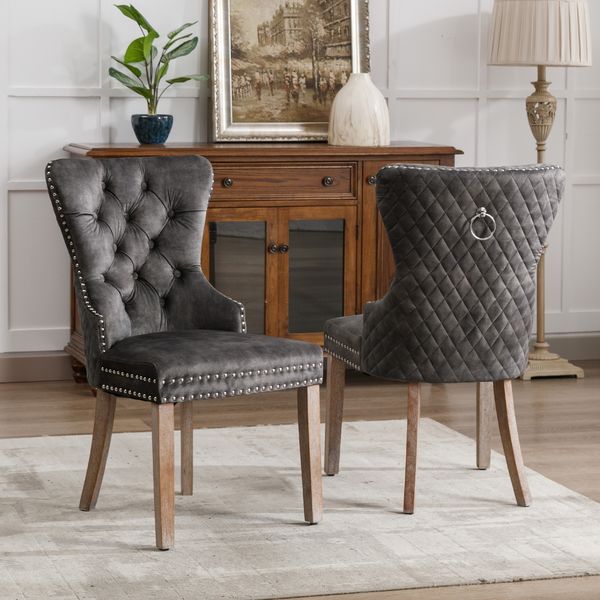 Eleganter Samt-Polsterstuhl in heller Grau mit Massivholzbeinen und verstellbarer Höhe – Stuhl mit Türklopfer-Design