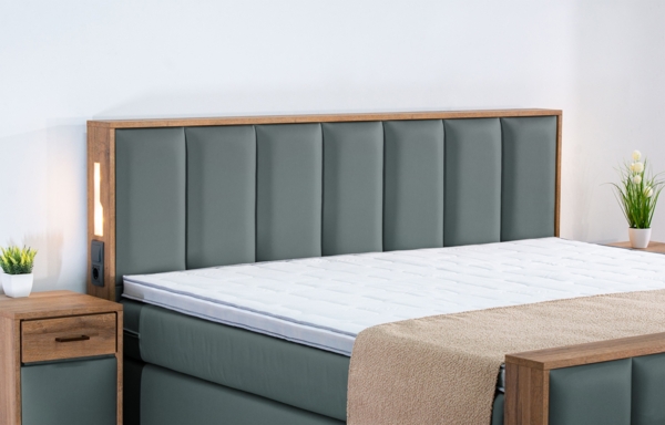 Meisterbetten Boxspringbett Sely mit Holzdekor Eiche Cognac 180x220 in LM-Moorblau, Matratzenbezug Nano, Midisoft-Topper Bild 4