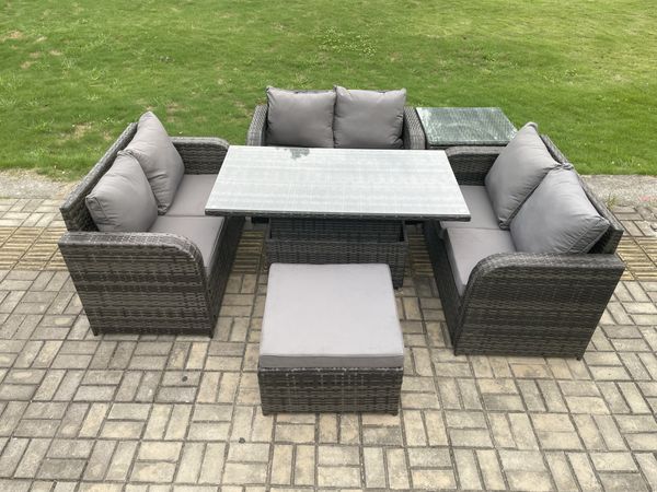 Fimous Rattan Garten Outdoor Möbel Set Patio Einstellbarer Aufsteigenderr Esstisch mit Beistelltisch Großer Fußhocker