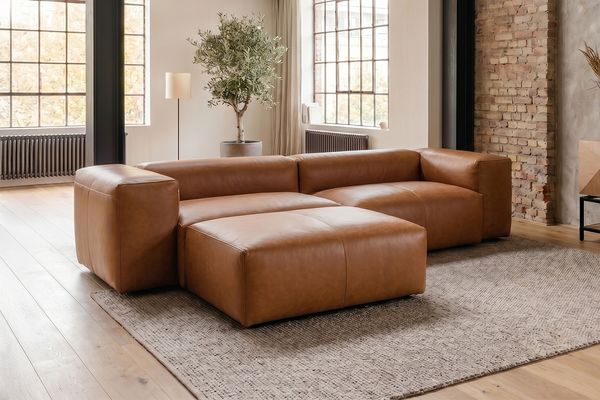KAWOLA Sofa CELESTE 4-Sitzer mit Hocker Leder cognac 72 x 114 x 302 cm