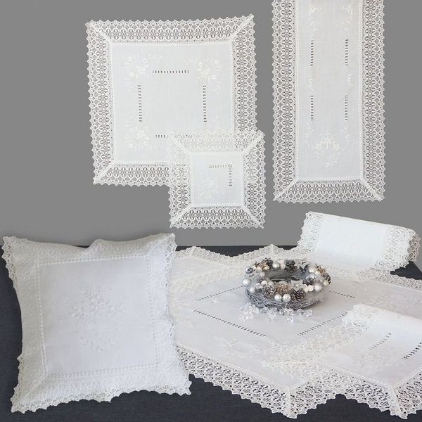 matches21 HOME & HOBBY Tischdecke Tischdecke CORA Spitze & Stickerei Landhausstil Polyester 85 x 85 cm (1-tlg), Pflegeleicht & waschbar bei 30 °C