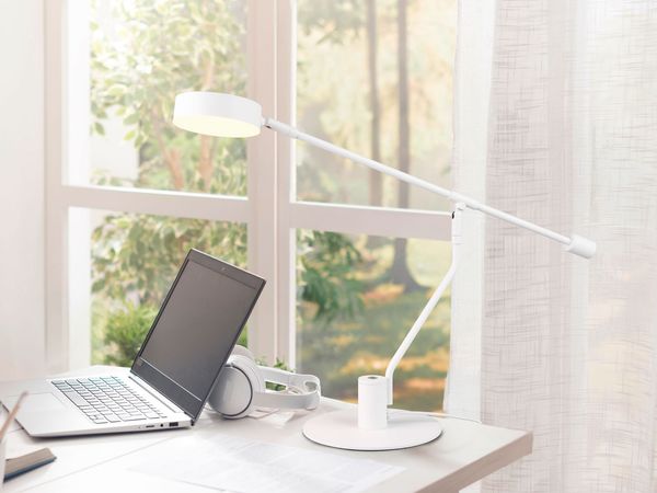 LED Schreibtischlampe MANDURO Weiß, dimmbar & Tageslicht, 64cm groß