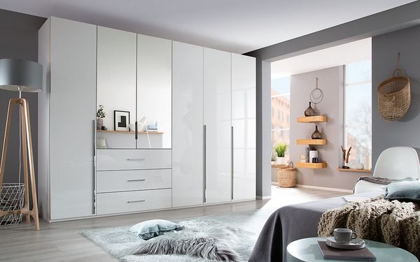 6-türiger Kleiderschrank Montclar von Rauch - Hochglanz Weiß/Alpinweiß mit Kristallglasspiegel, Schubkasteneinsatz, Soft-Close