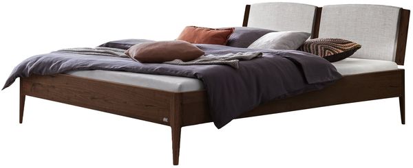 Hasena Lounge Pistoia 160x210 Nussbaum, geölt - Fusshöhe 25 cm Massivholzbett