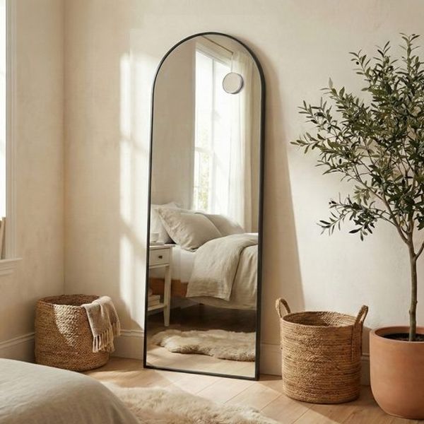 SONGMICS Ganzkörperspiegel, 165 x 60 cm, gewölbter Standspiegel, Rahmen aus Aluminiumlegierung, Hartglas, für Schlafzimmer, Wohnzimmer, Garderobe, tintenschwarz