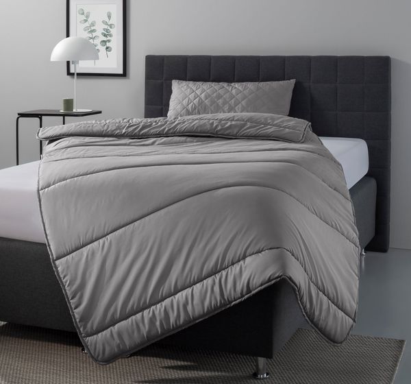 OTTO home Microfaserbettdecke + Microfaserkissen Clarra Spar Set, Decke + Kissen 135x200, 155x200 cm & weitere Größen, Set mit Kissen 40x80 cm, 80x80 cm, Sommer, Herbst, Winter in grau