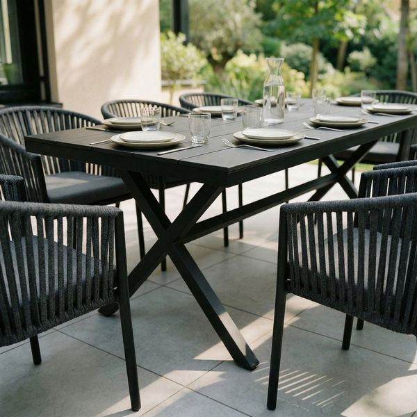 IDIMEX Garten-Essgruppe ISOLA, Gartenmöbelset mit 8 Stühlen und Tisch mit Alu & Holzoptik schwarz