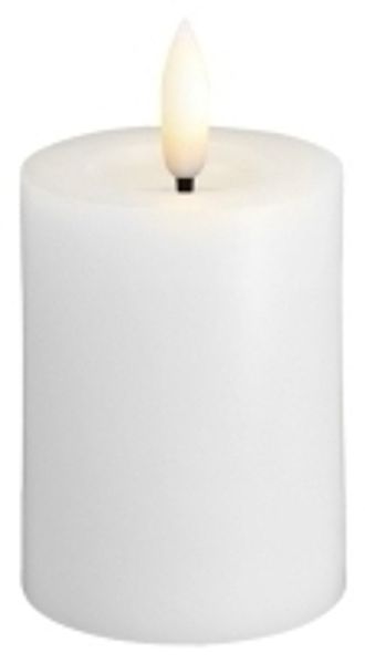 Moods & More LED-Blockkerze in Weiß mit Schmelzeffekt – Ø 4 9 cm x H 7 5 cm