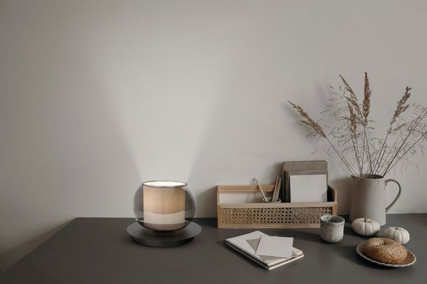 OTTO home Tischleuchte Tanissa mit Doppelschirm, ohne Leuchtmittel, runde Tischlampe, Rauchglas, Ø 18 cm, Stoffschirm, E27, Glasschirm
