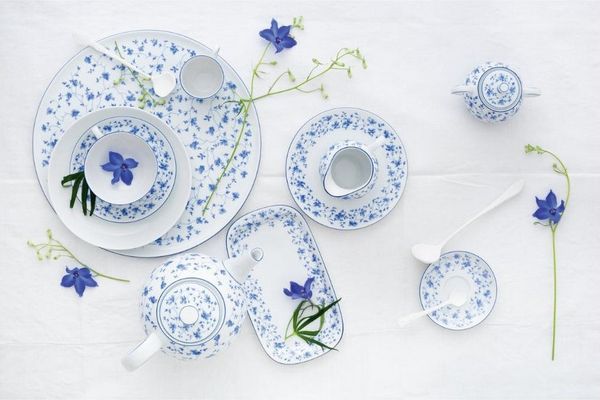 Arzberg Form 1382 Teekanne / 6 Personen, Tee Kanne, Porzellankanne, Blaublüten, Porzellan, 1. 2 L, 41382-607671-14230