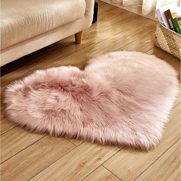 BTTO TEPP Hochflor-Teppich Fellteppich,Herz Teppich, Faux Lammfell Schaffell Weicher Teppich, Herzform 30*40cm, Weich und Flauschig,Herzform 30*40cm/40*50cm/70*90cm