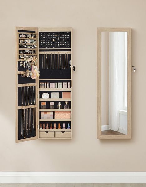 Songmics Schmuckschrank hängend, abschließbarer Spiegelschrank, Wandschrank mit Spiegel und zahlreichen Fächern, Wandmontage, an der Tür hängend, für Ketten, Ohrringe, eichefarben