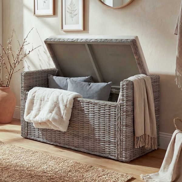 Aufbewahrungstruhe M92, Truhe Sitzbank Garderobenbank, Kissen Kubu Rattan 88cm ~ grau-braun