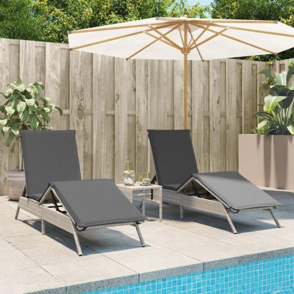 vidaXL Sonnenliegen mit Auflagen 2 Stk. Hellgrau Poly Rattan 3261583