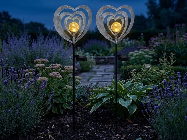 2er Set LED Solar Gartenstecker mit drehbaren Herzen in Silber-Grau, Höhe 82cm