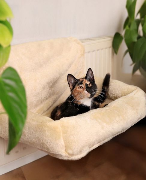 lionto Katzenliege für Heizkörper mit Metallhaken, Plüsch, abnehmbarer Bezug, waschbar