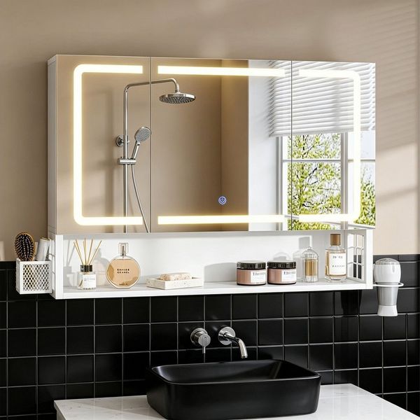 MSMASK Spiegelschrank mit LED-Beleuchtung und Steckdose, Badezimmerschrank mit verstellbarer Ablage, dimmbar, 60×17×60 cm