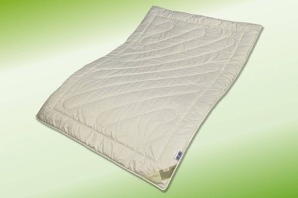 Hanf Sommer Bettdecke - Extra-Leicht Steppbett - Garanta BIO Cotton GOTS 135x200 cm