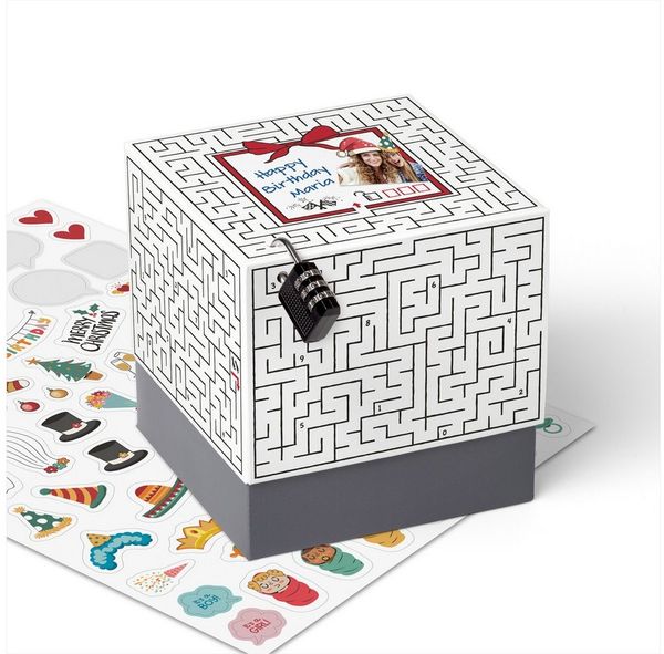 SURPRISA Geschenkbox Rätzel Geschenkbox, Geldgeschenk Verpackung & Gutschein Geschenk Box (inkl. 3-stelligem Zahlenschloss), Geschenkkarton Labyrinthrätsel, 16,5 x 16,5 x 16,5 cm, weiß